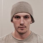 Sarmad Al Shawi Foto einer Person Hintergrund grau